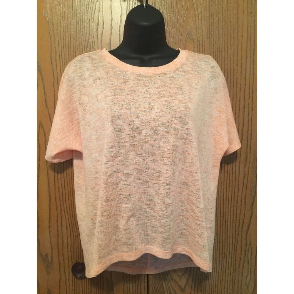 Chicos Size 1 Top Womens Size L XL Peach Short Sleeve Sheer Knit Longer Back